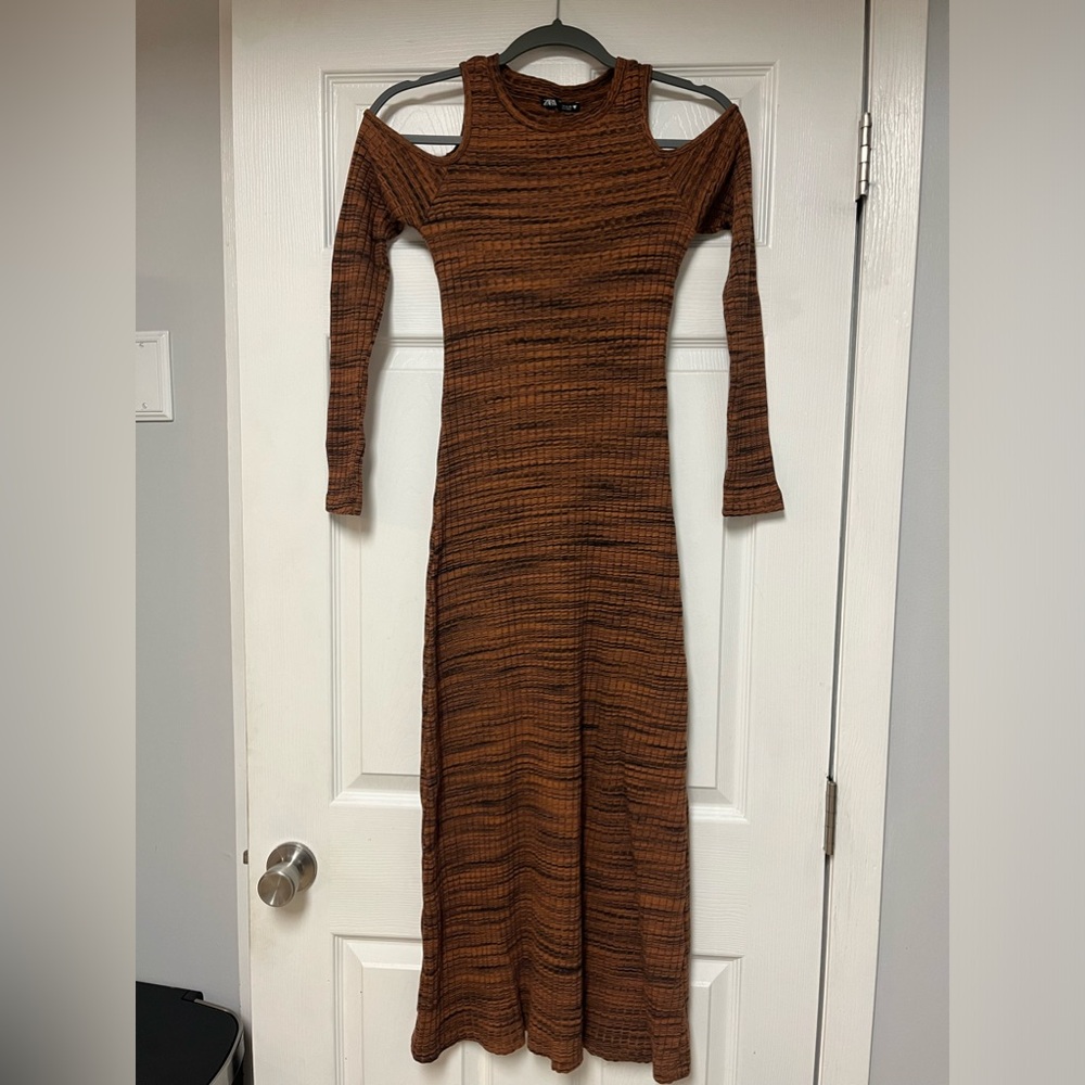Zara Ribbed Cut Out Cold Shoulder Dress Brown Size S